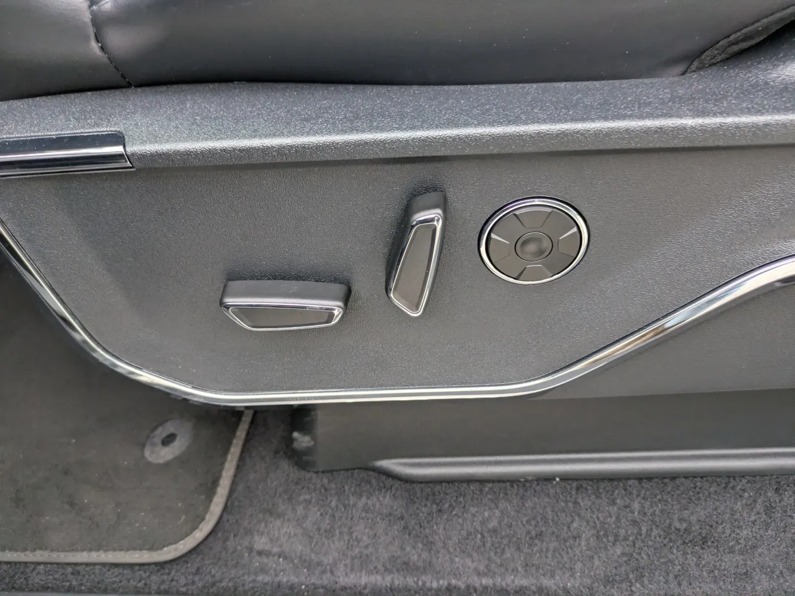 2025 Ford F-150 Platinum - Photo 20