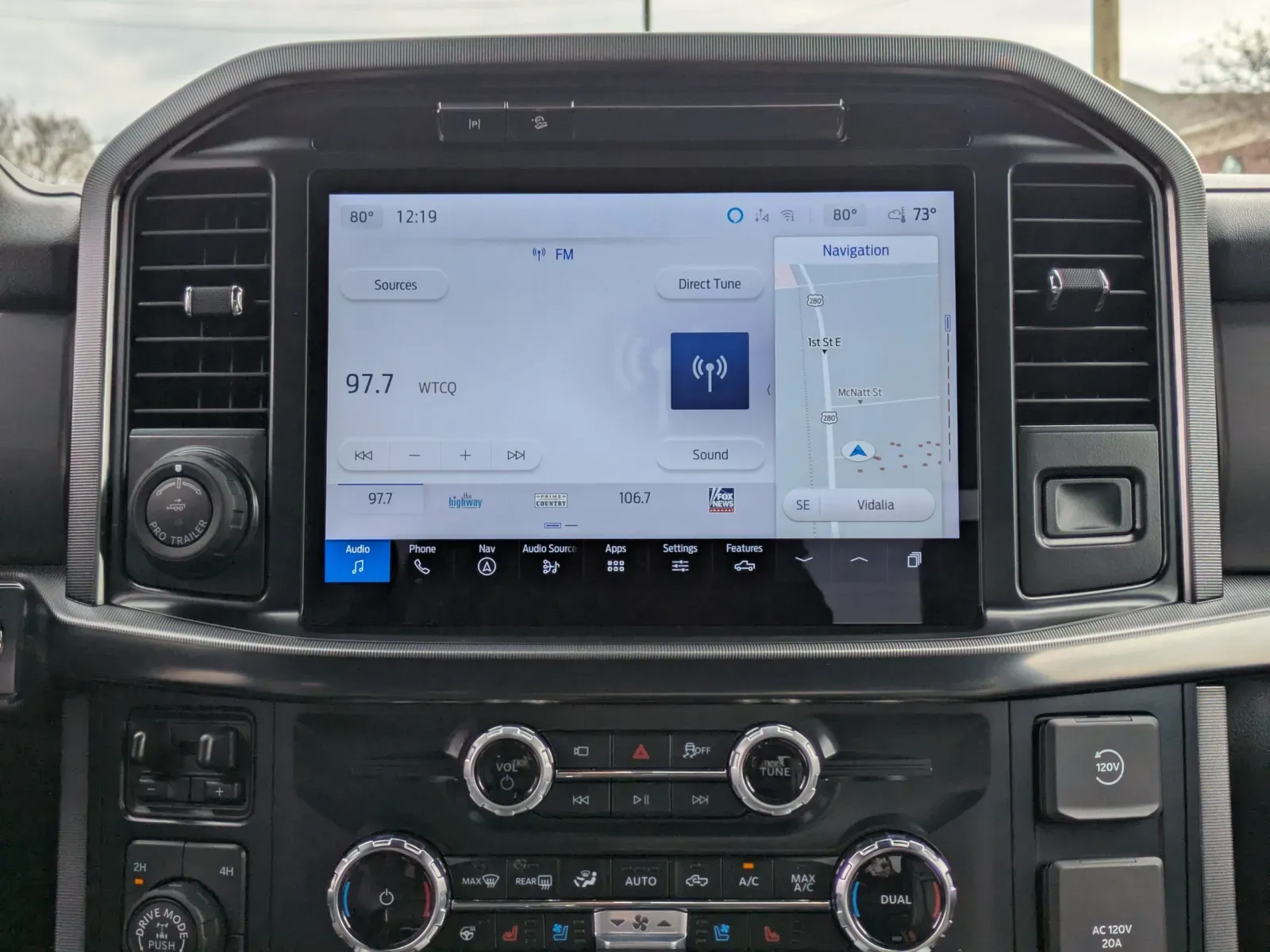 2025 Ford F-150 Platinum - Photo 18