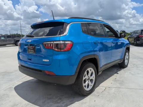 More photos of 2025 Jeep Compass Latitude at Woody Folsom CDJR of Douglas, GA