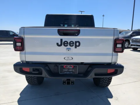 More photos of 2024 Jeep Gladiator Sport S at Woody Folsom CDJR of Douglas, GA