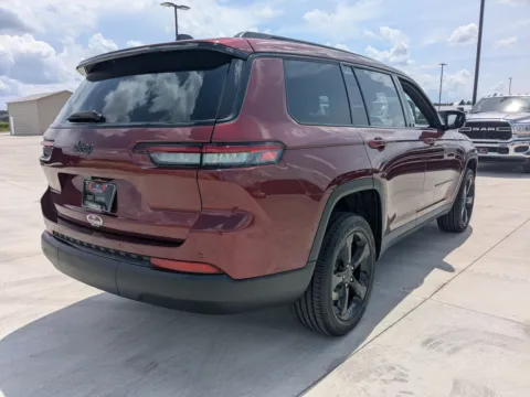 More photos of 2025 Jeep Grand Cherokee L Altitude at Woody Folsom CDJR of Douglas, GA