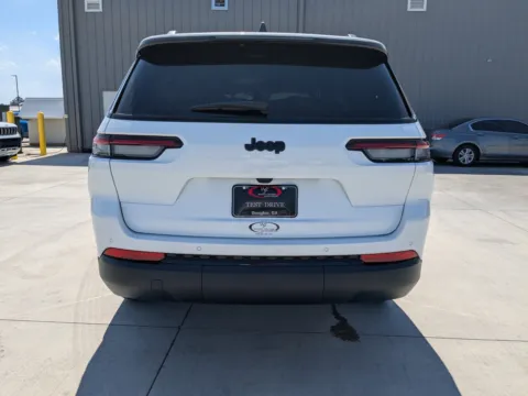 More photos of 2025 Jeep Grand Cherokee L Altitude at Woody Folsom CDJR of Douglas, GA