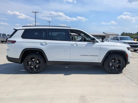 Another view of 2025 Jeep Grand Cherokee L Altitude for sale in Douglas, GA at Woody Folsom CDJR of Douglas