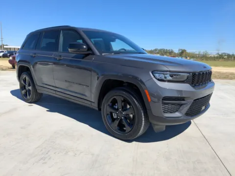 Photos of 2025 Jeep Grand Cherokee Altitude X for sale in Douglas, GA at Woody Folsom CDJR of Douglas