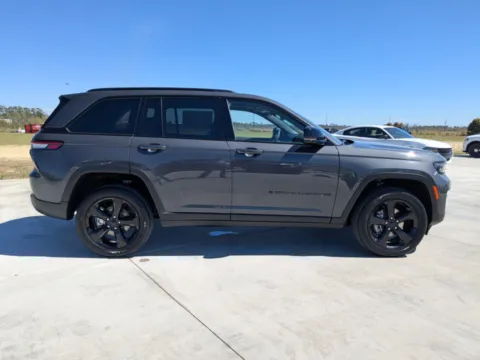 Another view of 2025 Jeep Grand Cherokee Altitude X for sale in Douglas, GA at Woody Folsom CDJR of Douglas