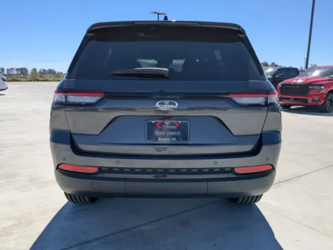 More photos of 2025 Jeep Grand Cherokee Altitude X at Woody Folsom CDJR of Douglas, GA