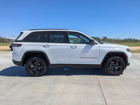 Another view of 2025 Jeep Grand Cherokee Altitude X for sale in Douglas, GA at Woody Folsom CDJR of Douglas