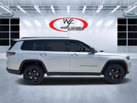 Photos of 2025 Jeep Grand Cherokee L Altitude for sale in Douglas, GA at Woody Folsom CDJR of Douglas