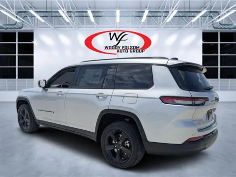 More photos of 2025 Jeep Grand Cherokee L Altitude at Woody Folsom CDJR of Douglas, GA