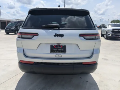 More photos of 2025 Jeep Grand Cherokee L Altitude at Woody Folsom CDJR of Douglas, GA