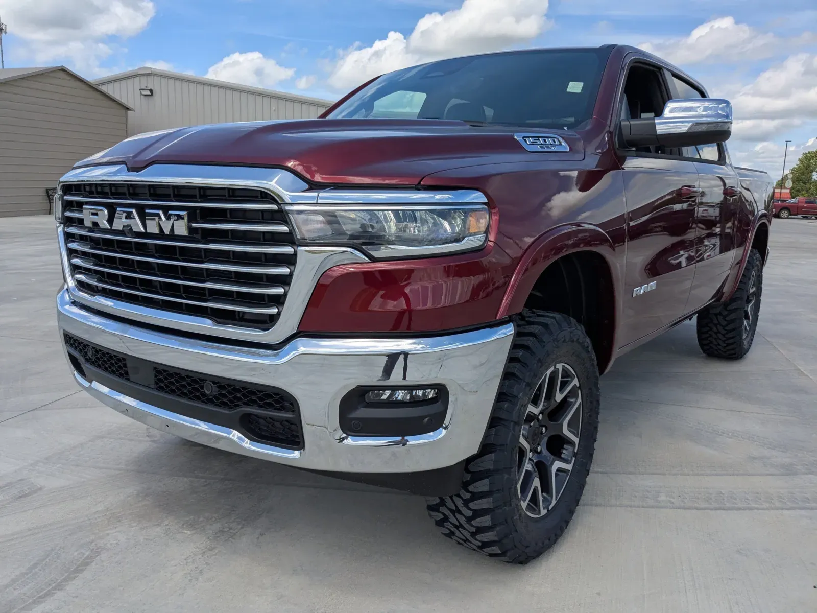 2025 RAM 1500 Laramie - Photo 8