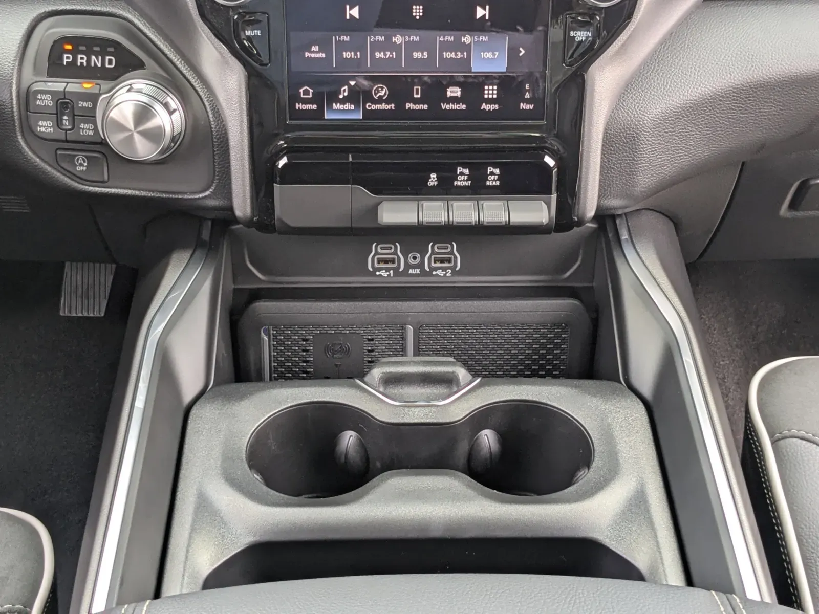 2025 RAM 1500 Laramie - Photo 14