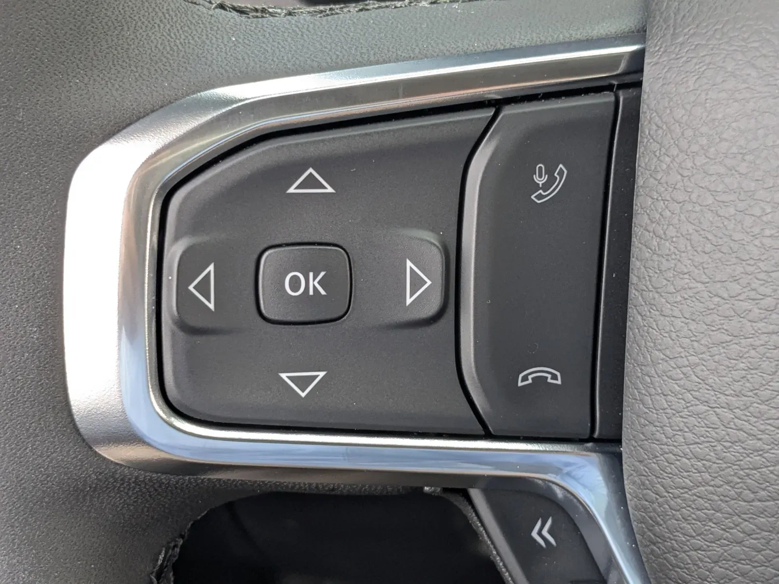 2025 RAM 1500 Laramie - Photo 19