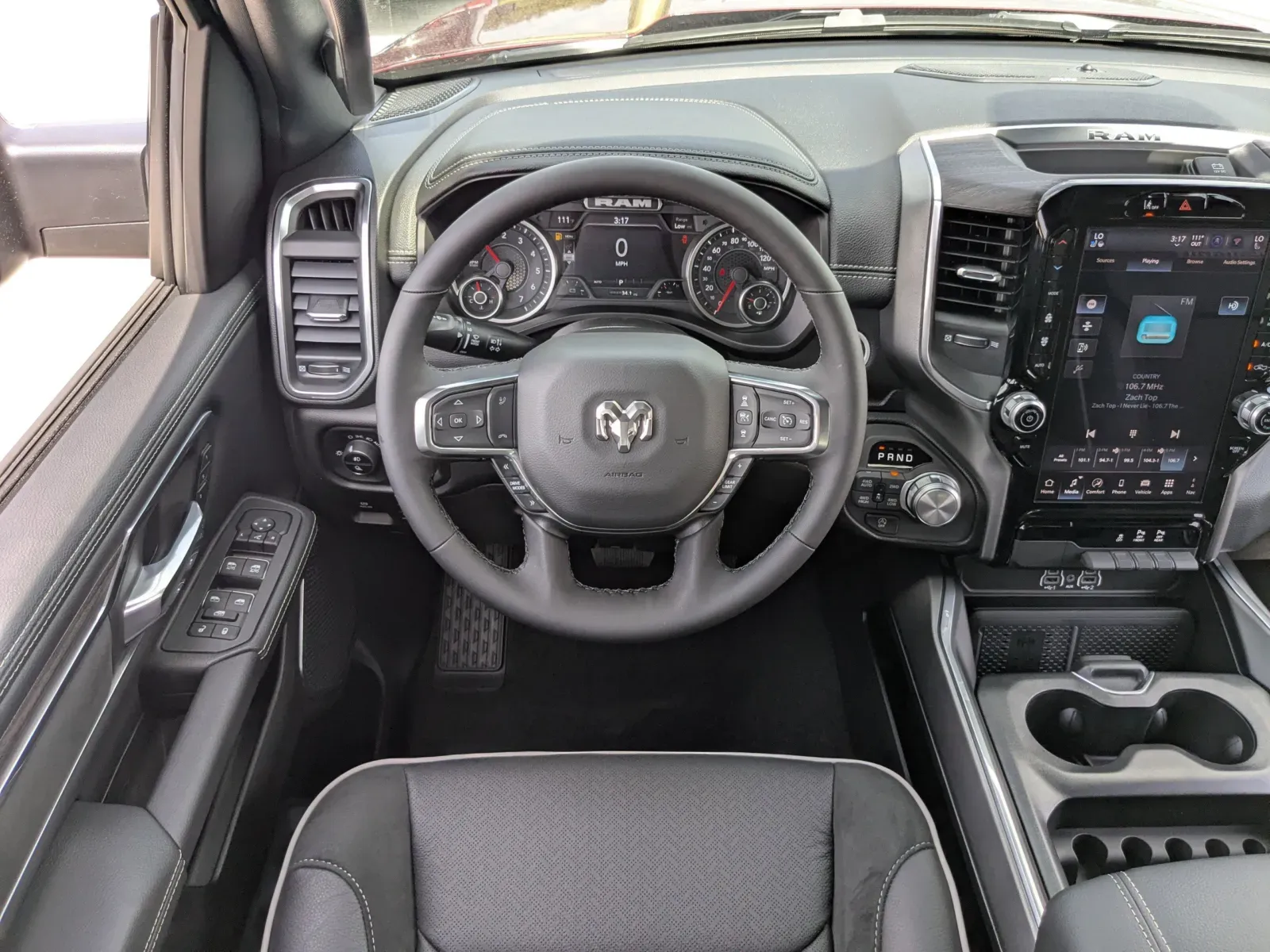 2025 RAM 1500 Laramie - Photo 11