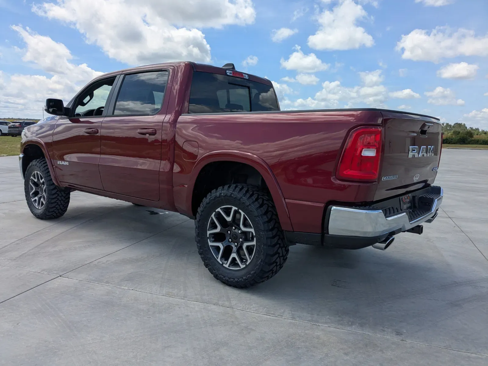 2025 RAM 1500 Laramie - Photo 6