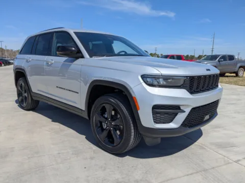 Photos of 2025 Jeep Grand Cherokee Altitude X for sale in Douglas, GA at Woody Folsom CDJR of Douglas
