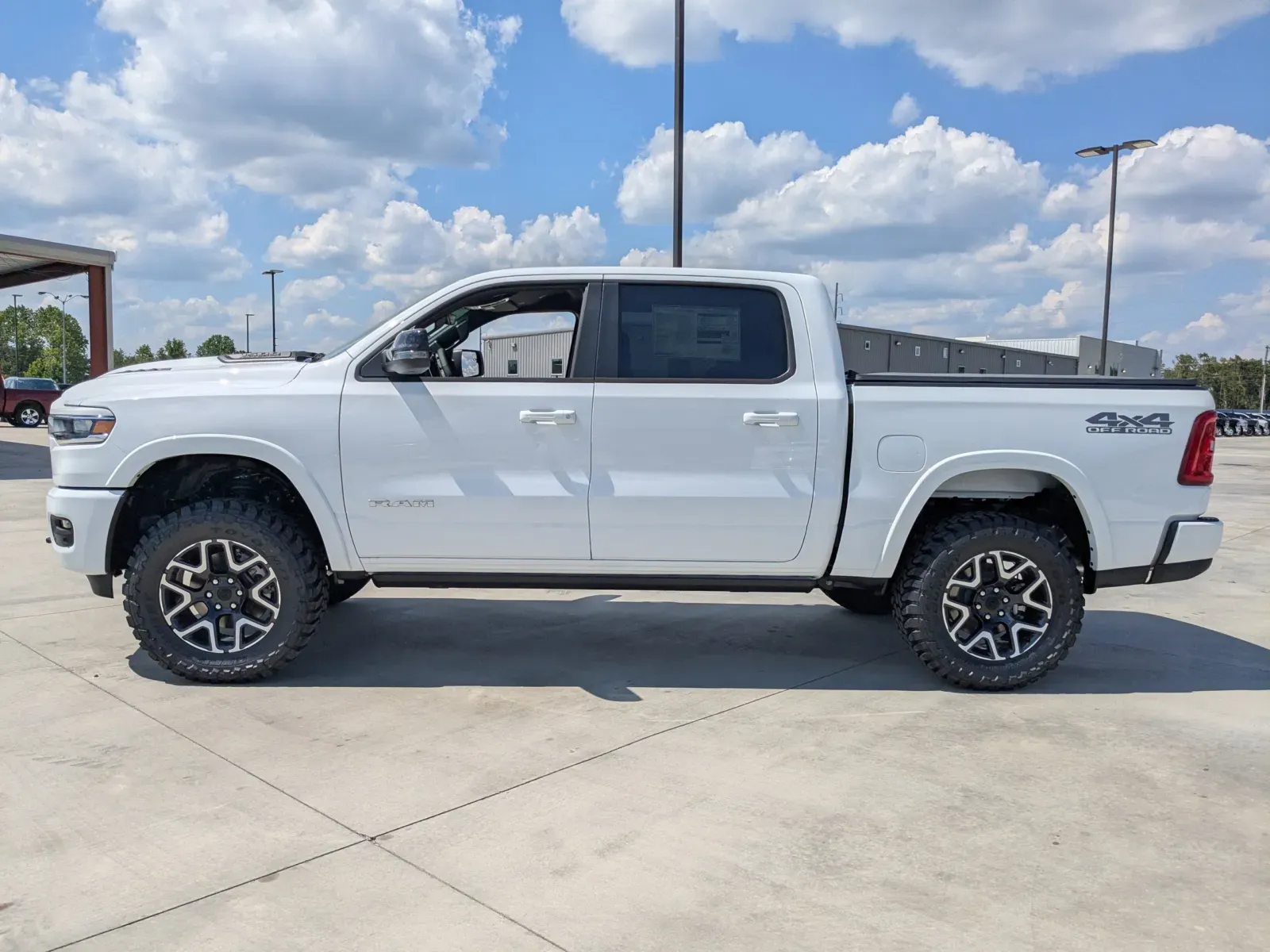 2026 RAM 1500 Laramie - Photo 7