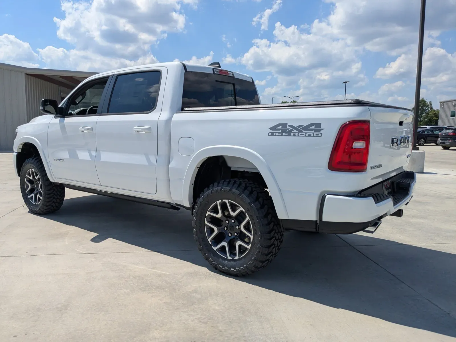 2026 RAM 1500 Laramie - Photo 6