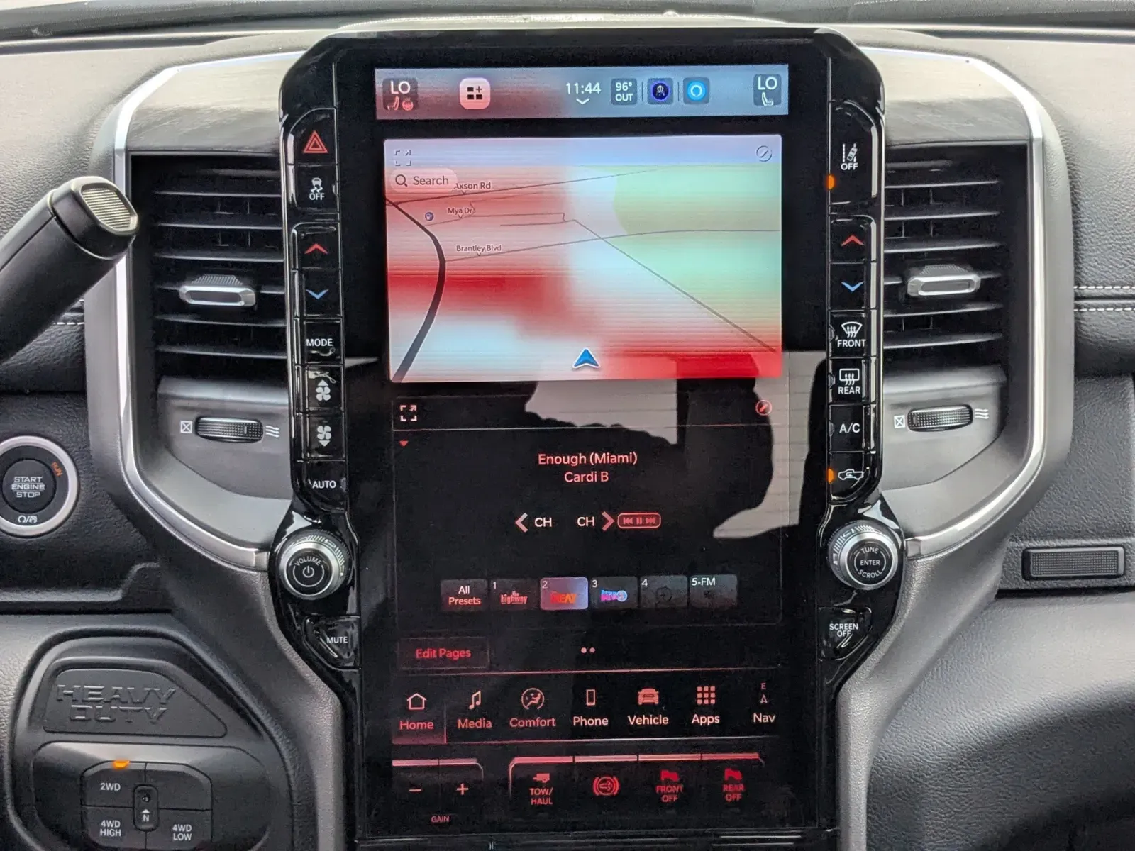 2025 RAM 2500 Laramie - Photo 14