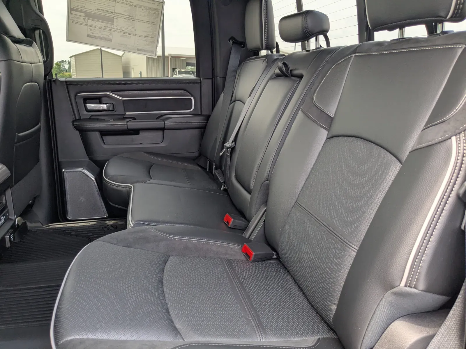 2025 RAM 2500 Laramie - Photo 10