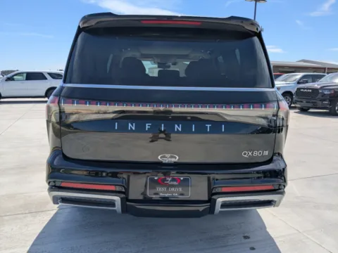 More photos of 2025 INFINITI QX80 SENSORY at Woody Folsom CDJR of Douglas, GA