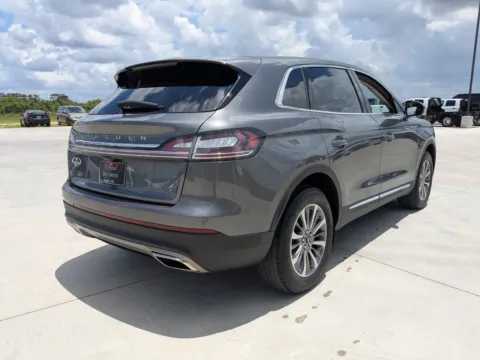 More photos of 2022 Lincoln Nautilus Standard at Woody Folsom CDJR of Douglas, GA