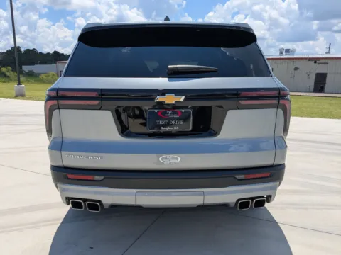More photos of 2025 Chevrolet Traverse FWD LT at Woody Folsom CDJR of Douglas, GA