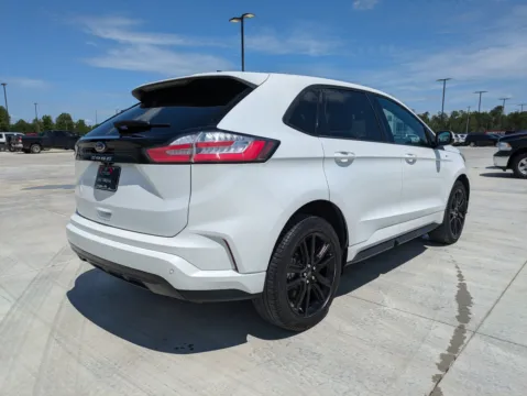 More photos of 2022 Ford Edge ST Line at Woody Folsom CDJR of Douglas, GA