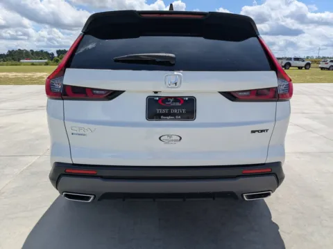 More photos of 2024 Honda CR-V Hybrid Sport at Woody Folsom CDJR of Douglas, GA