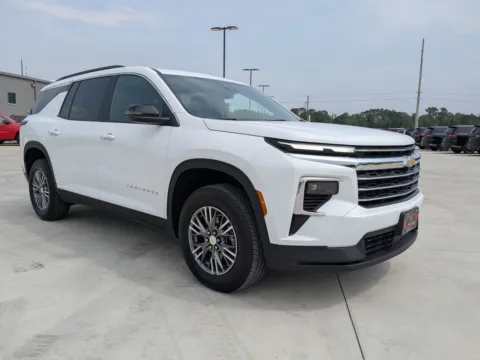 Photos of 2025 Chevrolet Traverse FWD LT for sale in Douglas, GA at Woody Folsom CDJR of Douglas