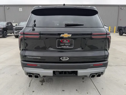 More photos of 2025 Chevrolet Traverse FWD LT at Woody Folsom CDJR of Douglas, GA