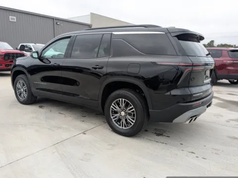 More photos of 2025 Chevrolet Traverse FWD LT at Woody Folsom CDJR of Douglas, GA