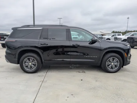 Photos of 2025 Chevrolet Traverse FWD LT for sale in Douglas, GA at Woody Folsom CDJR of Douglas