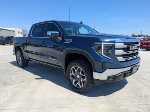 Blue 2022 GMC Sierra 1500 SLE for sale in Douglas, GA