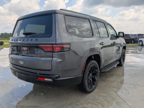 More photos of 2025 Jeep Wagoneer Series II Carbide at Woody Folsom CDJR of Douglas, GA