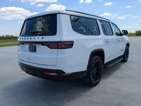 More photos of 2025 Jeep Wagoneer L Series II Carbide at Woody Folsom CDJR of Douglas, GA