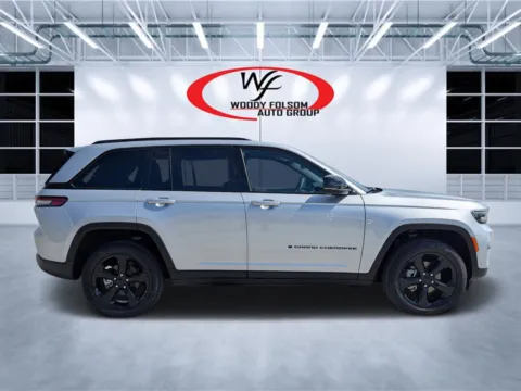Photos of 2025 Jeep Grand Cherokee Limited for sale in Douglas, GA at Woody Folsom CDJR of Douglas