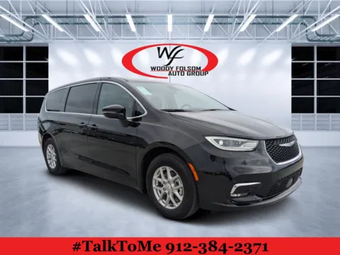 Black 2025 Chrysler Pacifica Select for sale in Douglas, GA