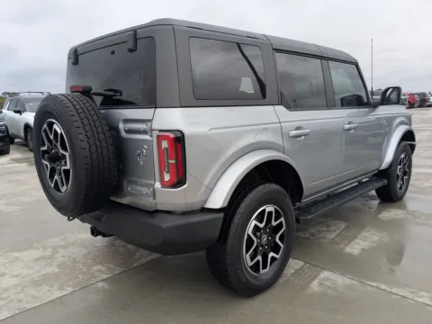 More photos of 2023 Ford Bronco Outer Banks at Woody Folsom CDJR of Douglas, GA