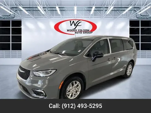 Gray 2025 Chrysler Pacifica Select for sale in Douglas, GA