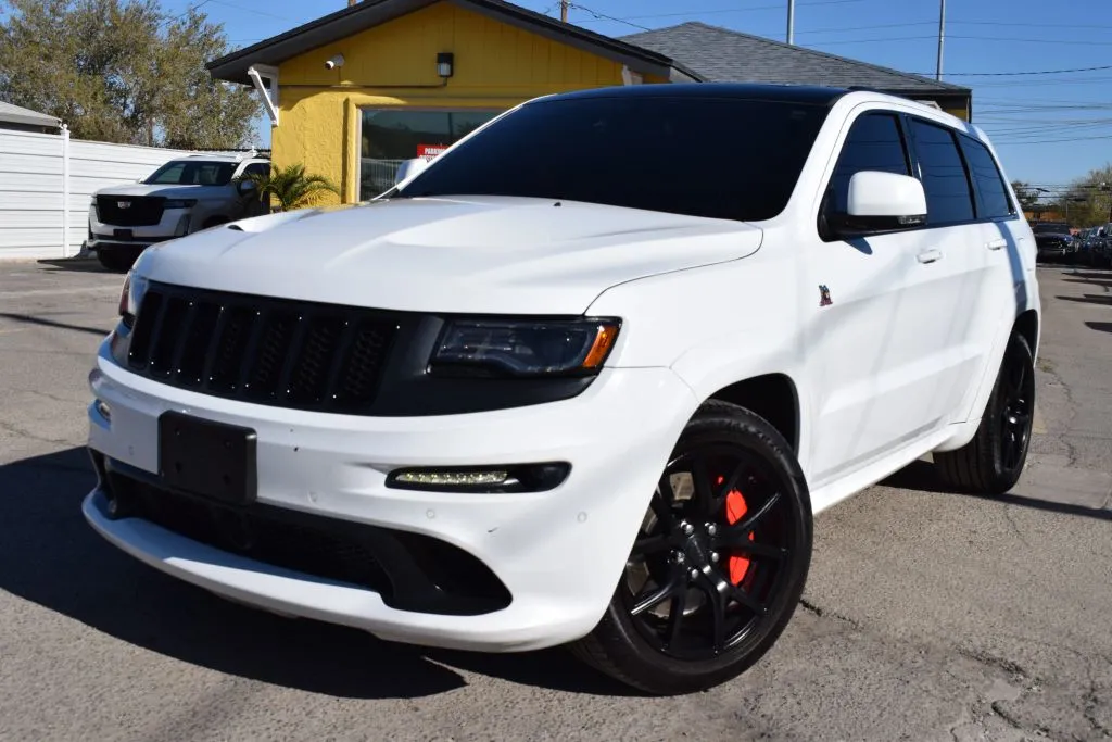 2016 Jeep Grand Cherokee SRT Night's photo