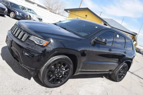 Another view of 2021 Jeep Grand Cherokee Laredo X Sport Utility 4D for sale in El Paso, TX at Select Automotive Inc.