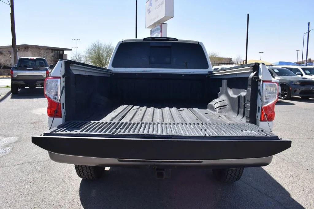 2016 Nissan Titan XD Pro-4X - Photo 20
