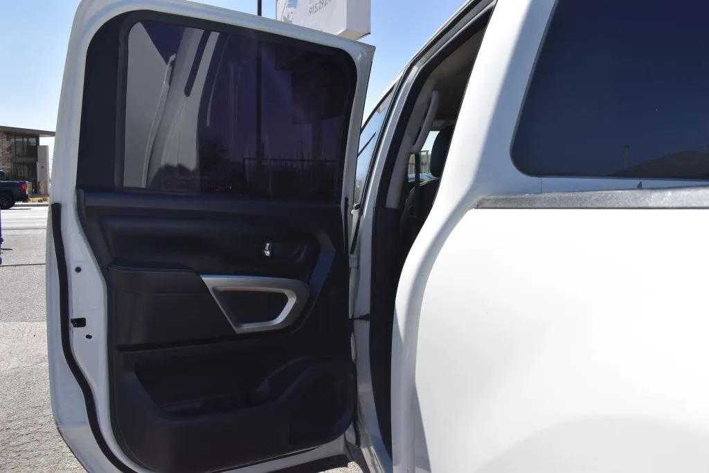 2016 Nissan Titan XD Pro-4X - Photo 18