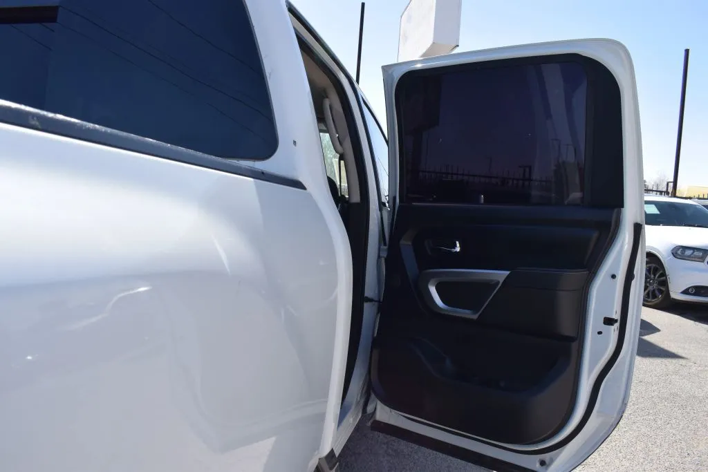 2016 Nissan Titan XD Pro-4X - Photo 21