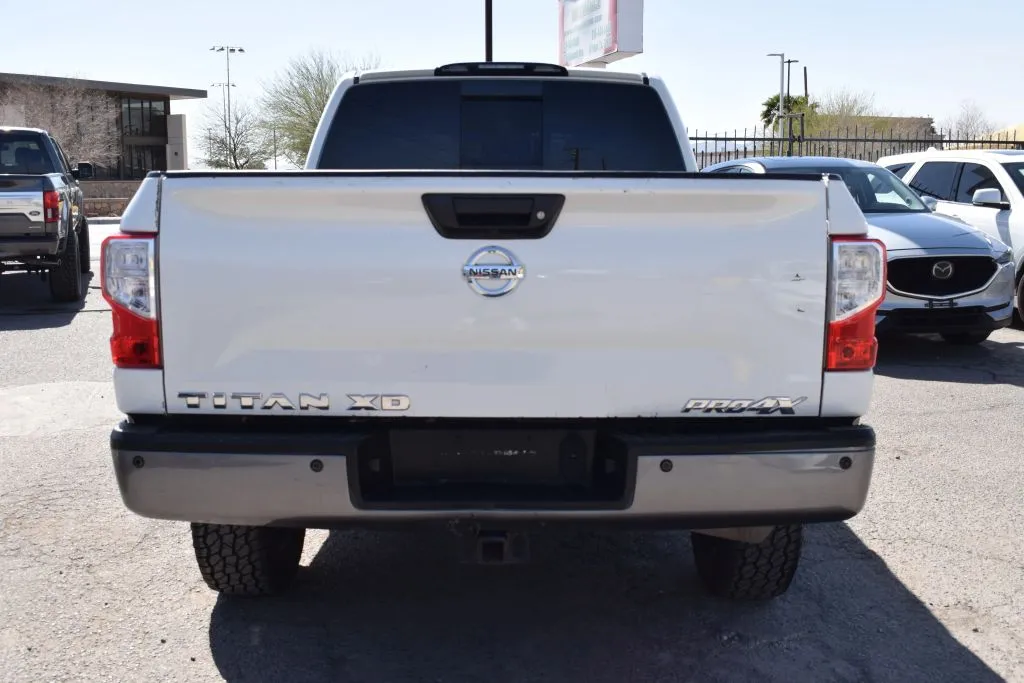 2016 Nissan Titan XD Pro-4X - Photo 6