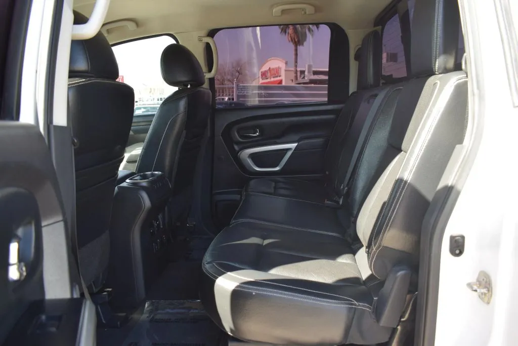 2016 Nissan Titan XD Pro-4X - Photo 19