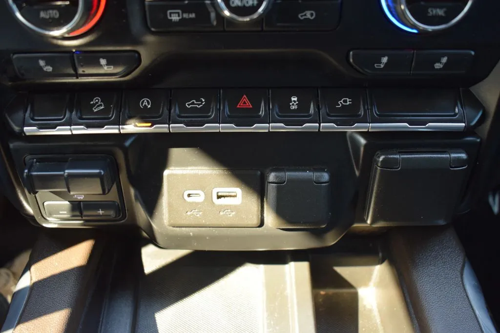 2020 Chevrolet Silverado 1500 LT Trail Boss - Photo 37