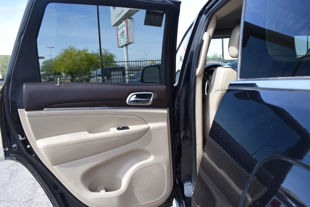 2018 Jeep Grand Cherokee Overland - Photo 18