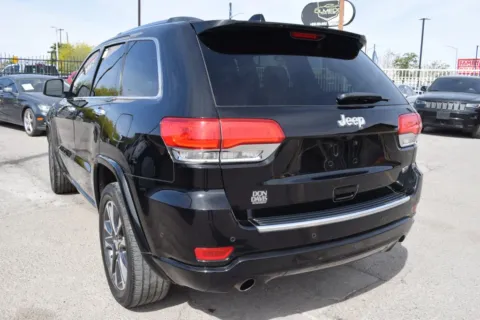 More photos of 2018 Jeep Grand Cherokee Overland Sport Utility 4D at Select Automotive Inc., TX